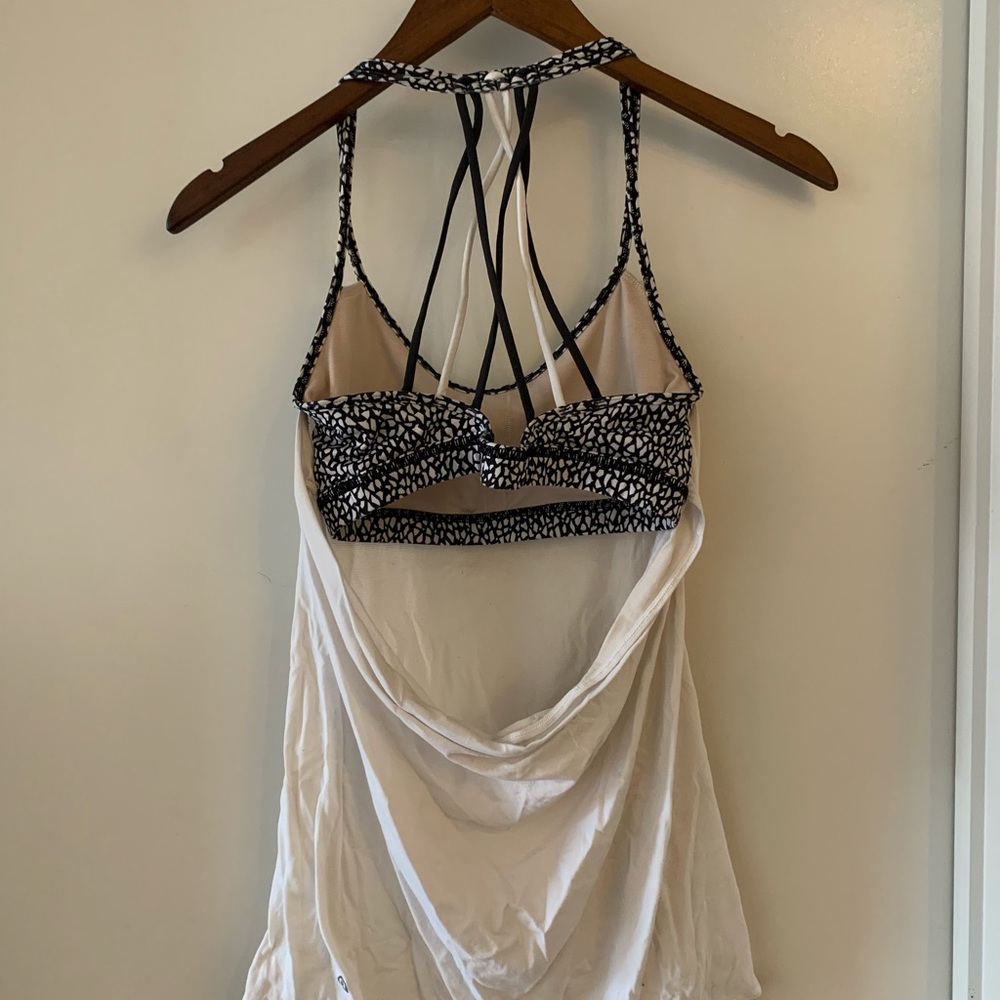 Lulu Lemon cross back tank with built in bra.